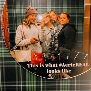 Meet your Posher, Chloe